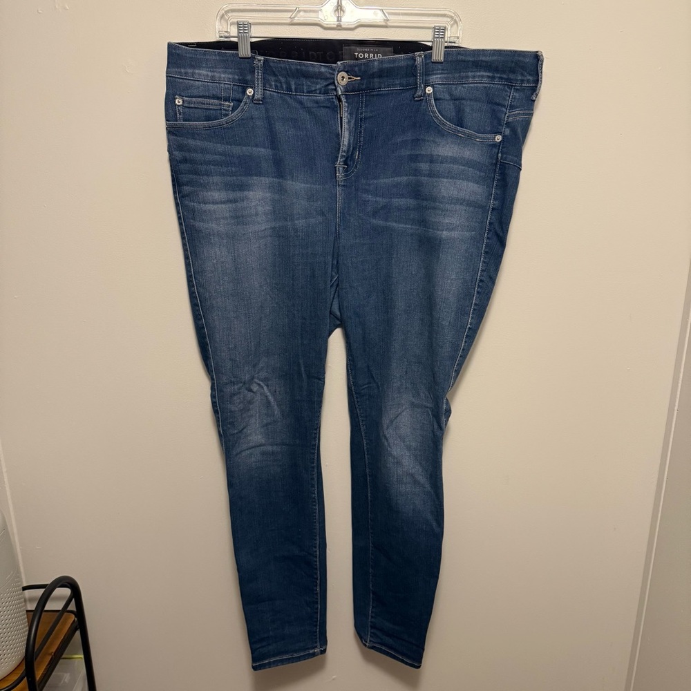 Torrid Bombshell Skinny jeans